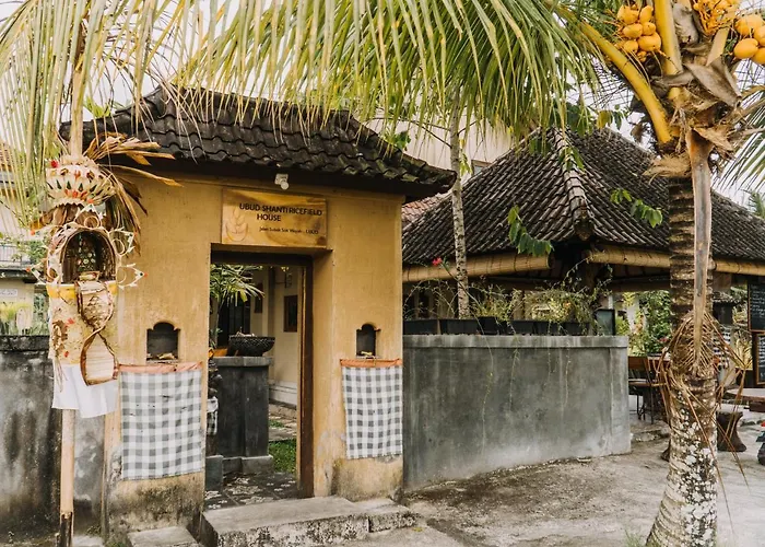 Hotel Shanti Rice Field House By Supala